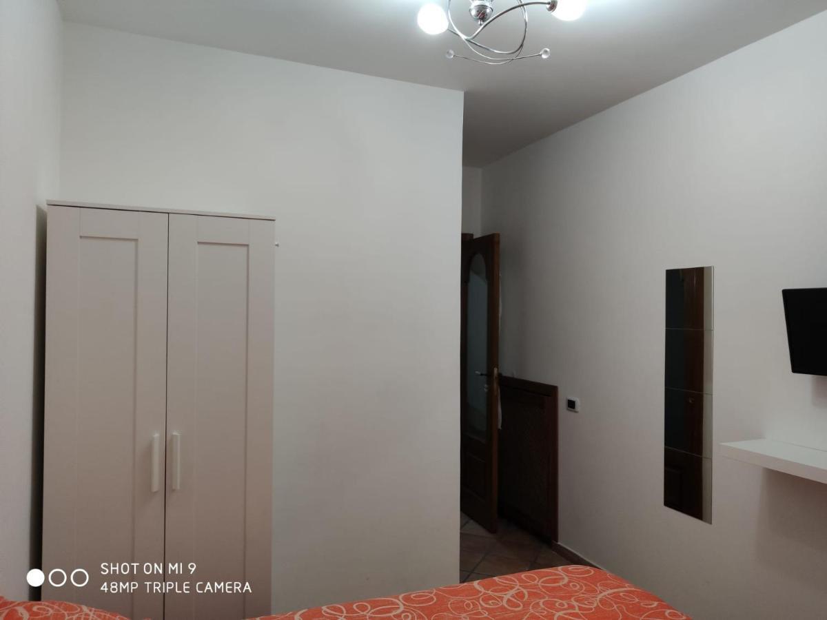 La Dimora Di Bronzo Hotel Napoli Bagian luar foto