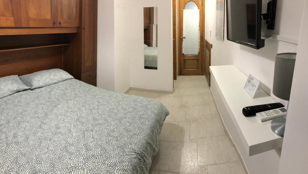 La Dimora Di Bronzo Hotel Napoli Bagian luar foto