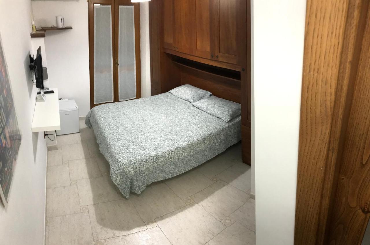 La Dimora Di Bronzo Hotel Napoli Bagian luar foto