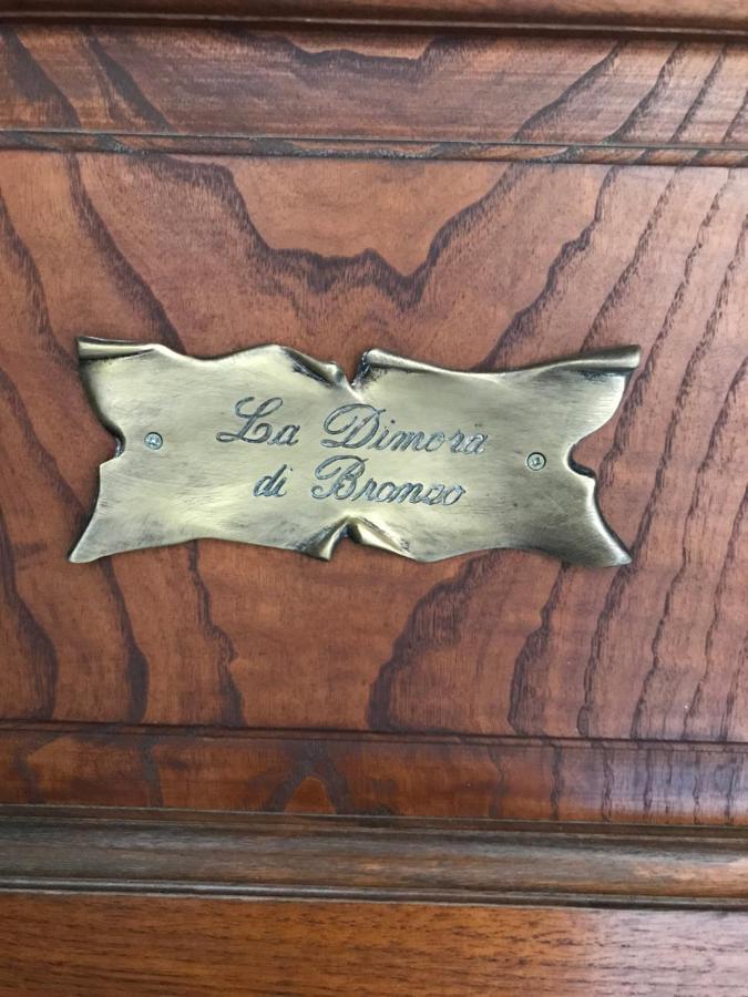 La Dimora Di Bronzo Hotel Napoli Bagian luar foto