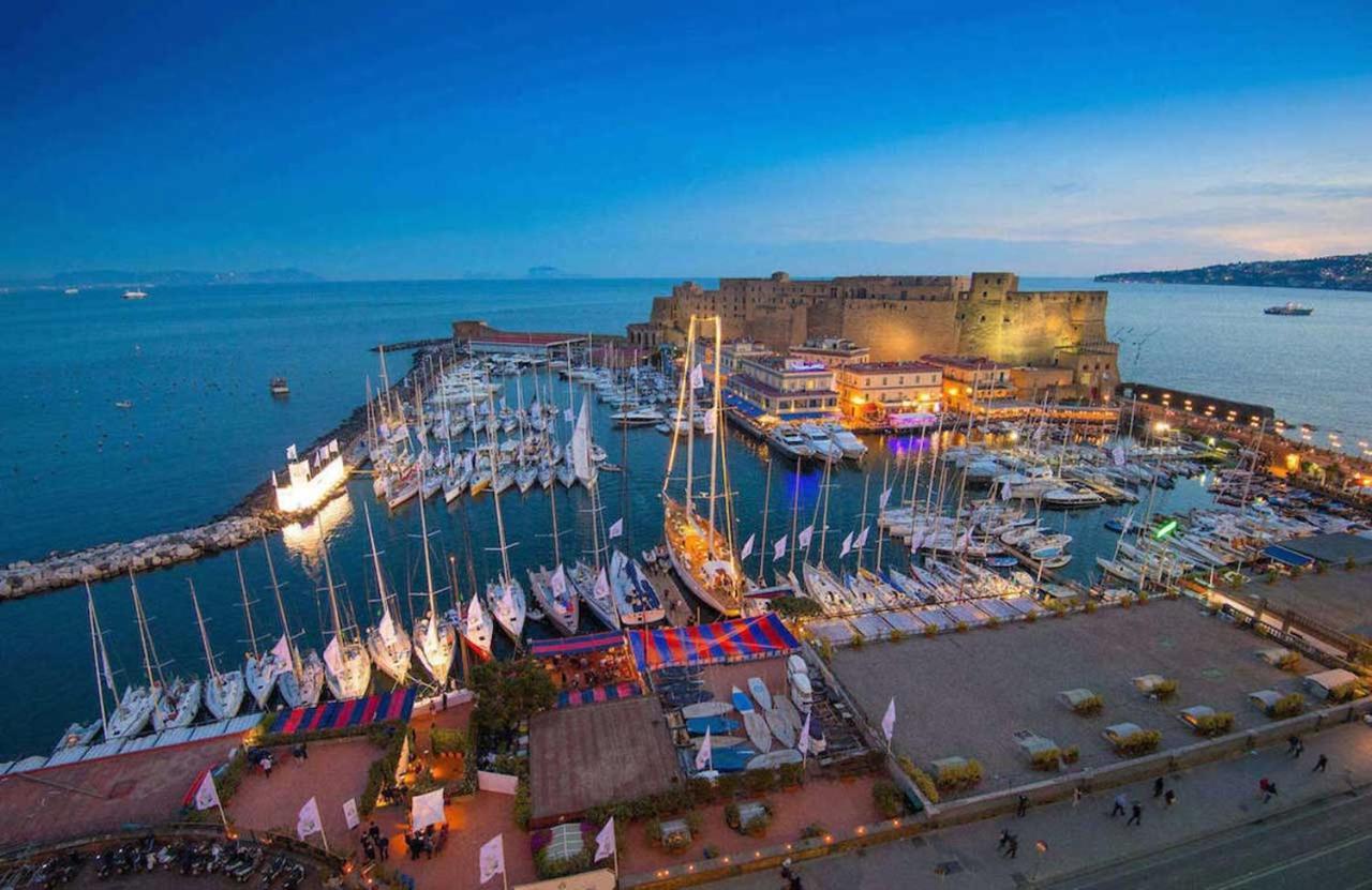 La Dimora Di Bronzo Hotel Napoli Bagian luar foto